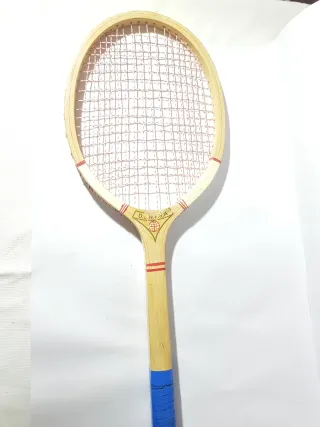 Raqueta  madera D.E.N.E.S.A