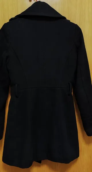 Abrigo de paño negro