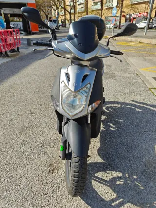 Kymco Agility City 125cc - Color gris del 2013