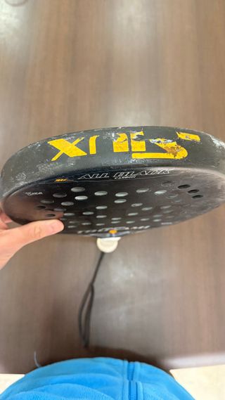 Pala de pádel Siux Tsunami All Black Carbon