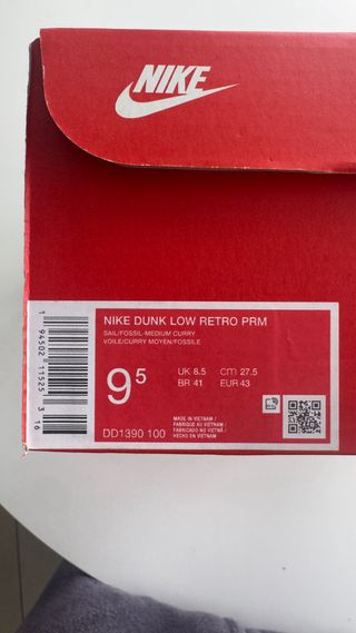 Nike dunk low Curry.