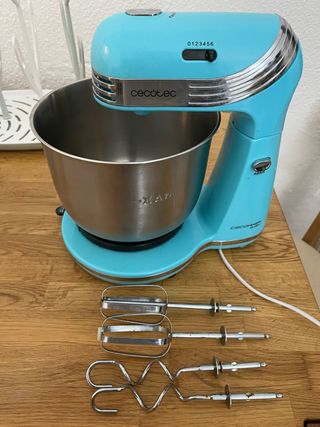 Batidora amasadora Cecotec azul
