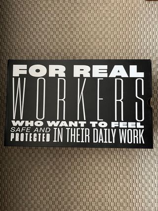 Zueco sanitario cerrado blanco de la marca Agion.