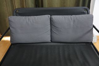 Sofá Cama  (Incluye 2 cojines de respaldo)