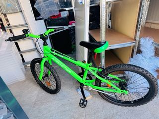 Bicicleta infantil verde 20 pulgadas