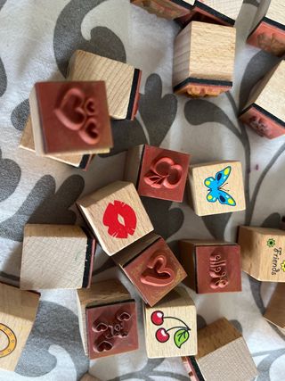 Juego de sellos con almohadilla