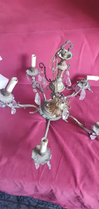 Lámpara de araña antigua