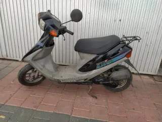Honda Dio Scooter Automática