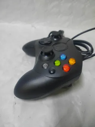 Mando de consola negro