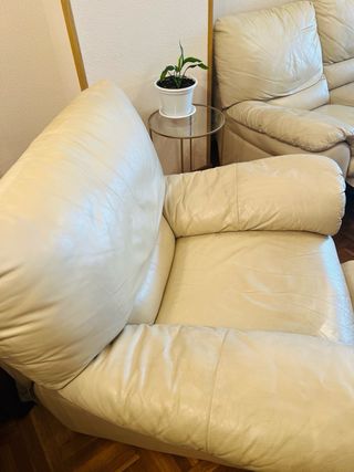 Juego de sofá de tres plazas y sillón. Italsofá