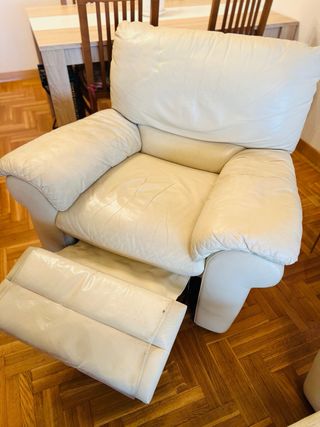 Juego de sofá de tres plazas y sillón. Italsofá