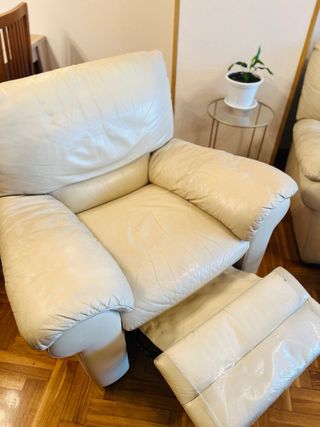 Juego de sofá de tres plazas y sillón. Italsofá