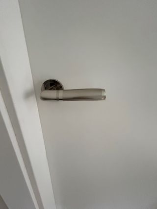 6 Puertas Madera + 1 Puerta Cristal (60€ unidad)