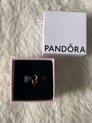 Charm Pandora corazón rojo