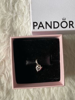 Charm Pandora corazón rojo
