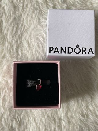 Charm Pandora corazón rojo