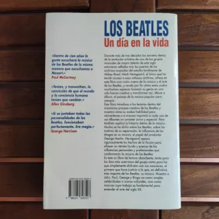 Lote Libro Beatles + 5 CDs Lennon y McCartney