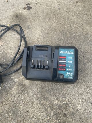 Taladro Atornillador Makita 14.4V + Cargador