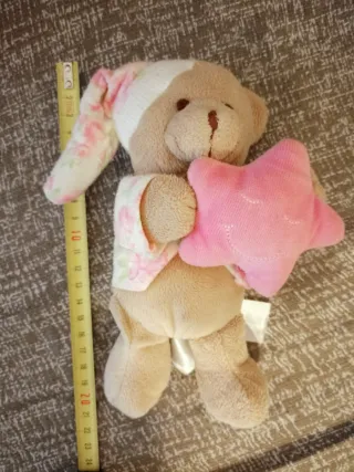 Peluche oso con corazón rosa