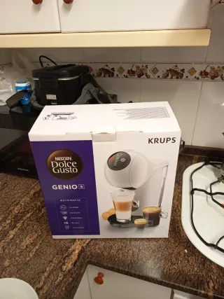 Cafetera Dolce Gusto Blanca