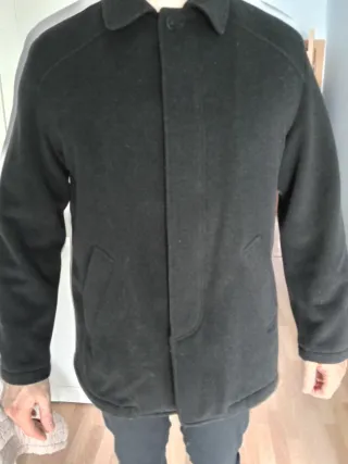 Abrigo de paño negro