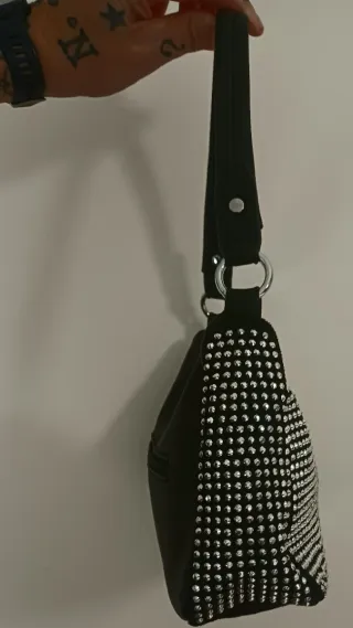 Borsa Prada nera con borchie