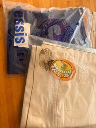 Pantalones de trabajo blancos y azules