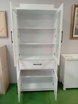 Vitrinas nuevas blancas