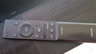 Barra de sonido Samsung HWQ600B con subwoofer Home