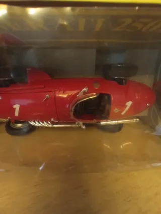 Maserati 250F Polistil 1:18 Rojo