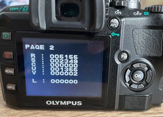 Olympus E-400 + Lente Pancake 25mm