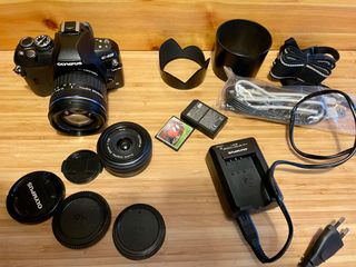 Olympus E-400 + Lente Pancake 25mm