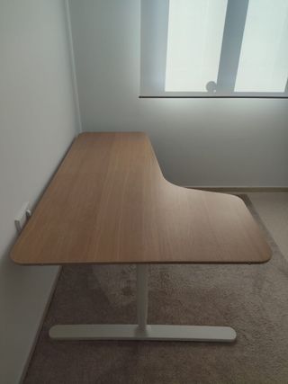 Mesa de escritorio esquinera Ikea Bekant