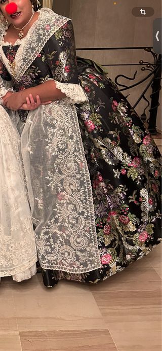 Traje de Fallera Negro con mateletas