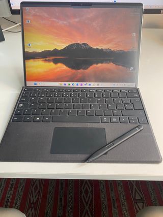 Surface Pro 9 i5 8GB 1TB SSD + Teclado + Slim Pen