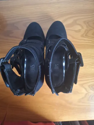 Tacchi Neri Lora Ferres - Tg 39