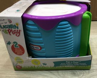 Tambor Little Tikes con baquetas