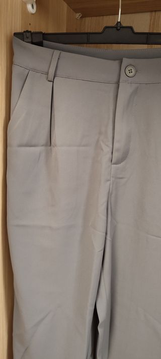 Pantalón gris estilo pinza Shein – Talla S Nuevo