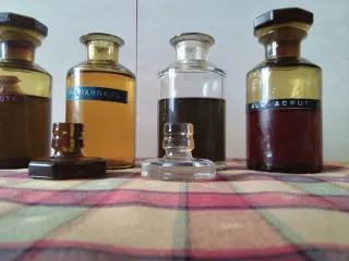 Bottiglie o Flaconi da laboratorio o farmacia