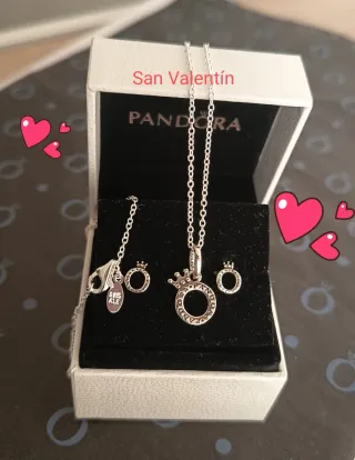 Conjunto Collar y Pendientes Corona y Logo