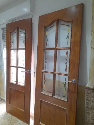 Puerta con cristal fundido 210 las 2 .Precio negoc