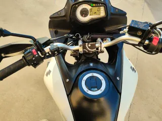 Vendo Suzuki v strom 650 año 2011 , con escape gpr