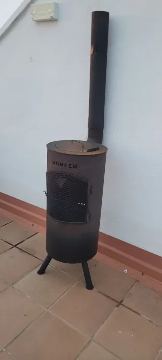 Chimenea leña exterior acero negro