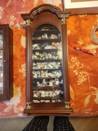 Vitrina expositora de madera