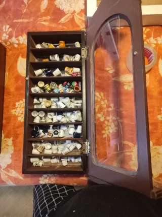 Vitrina expositora de madera