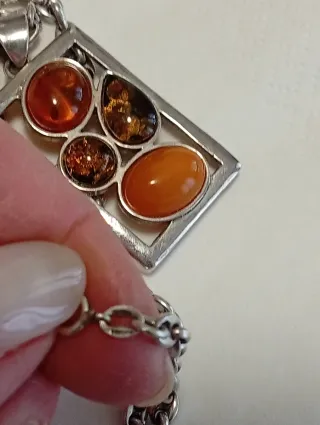 Collana con pendente in argento 925 e ambra