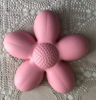 Lámpara de pared, flor rosa, Ikea.