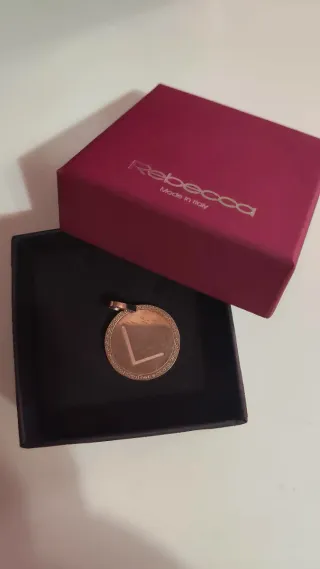 Ciondolo con iniziale