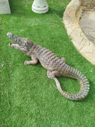 Cocodrilo grande decorativo