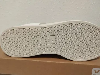 Zapatillas Veja Blancas y Beige